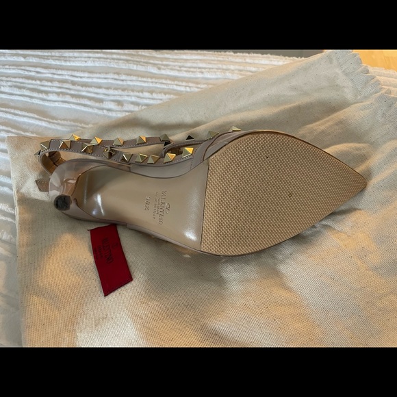 VALENTINO ROCKSTUD LEATHER HEELS - Picture 3 of 7